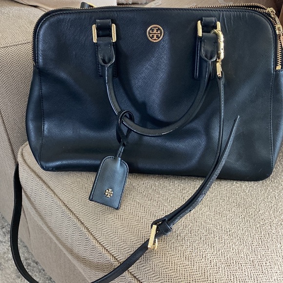 Tory Burch Handbags - Black Tory Burch Cross Body Purse